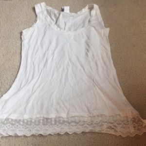Soft , lace trim gap tank